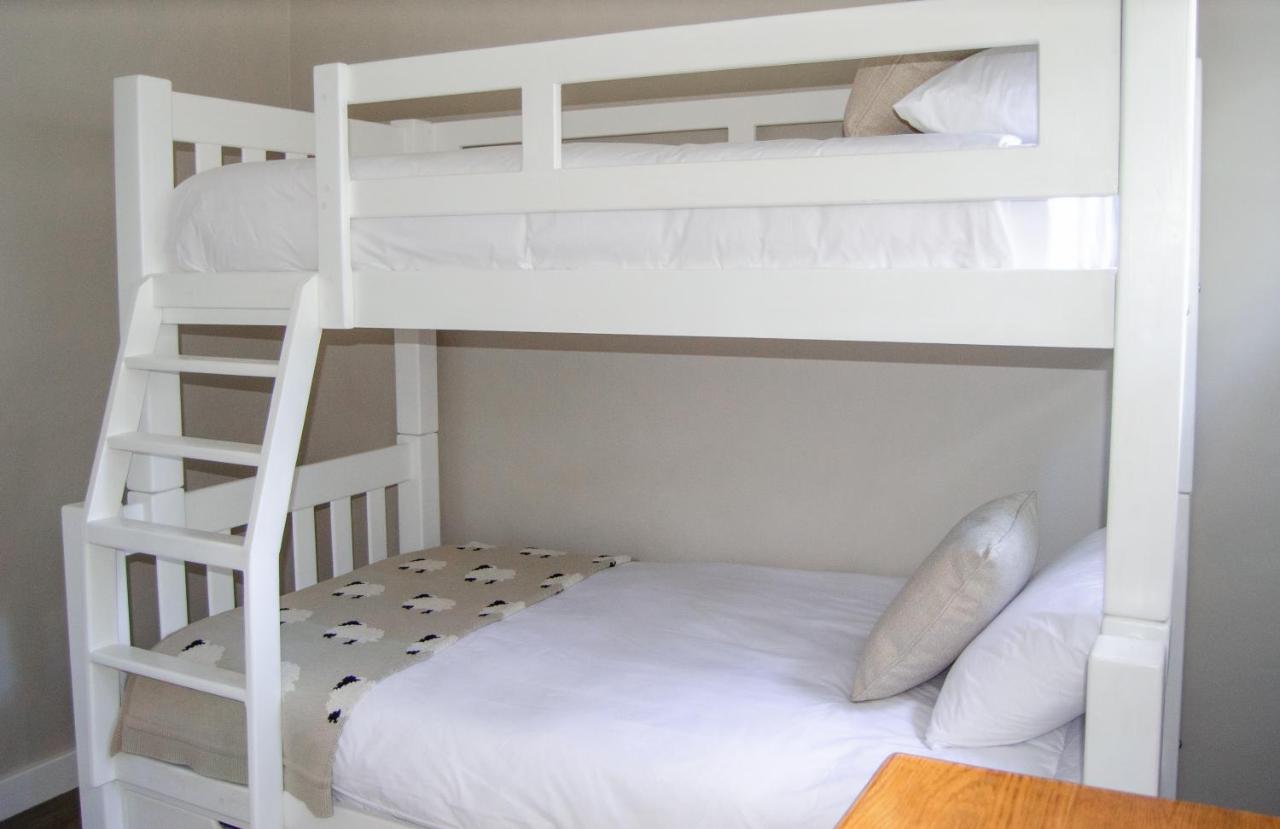 Ocean Pearl Hermanus - 5 Bedrooms ภายนอก รูปภาพ